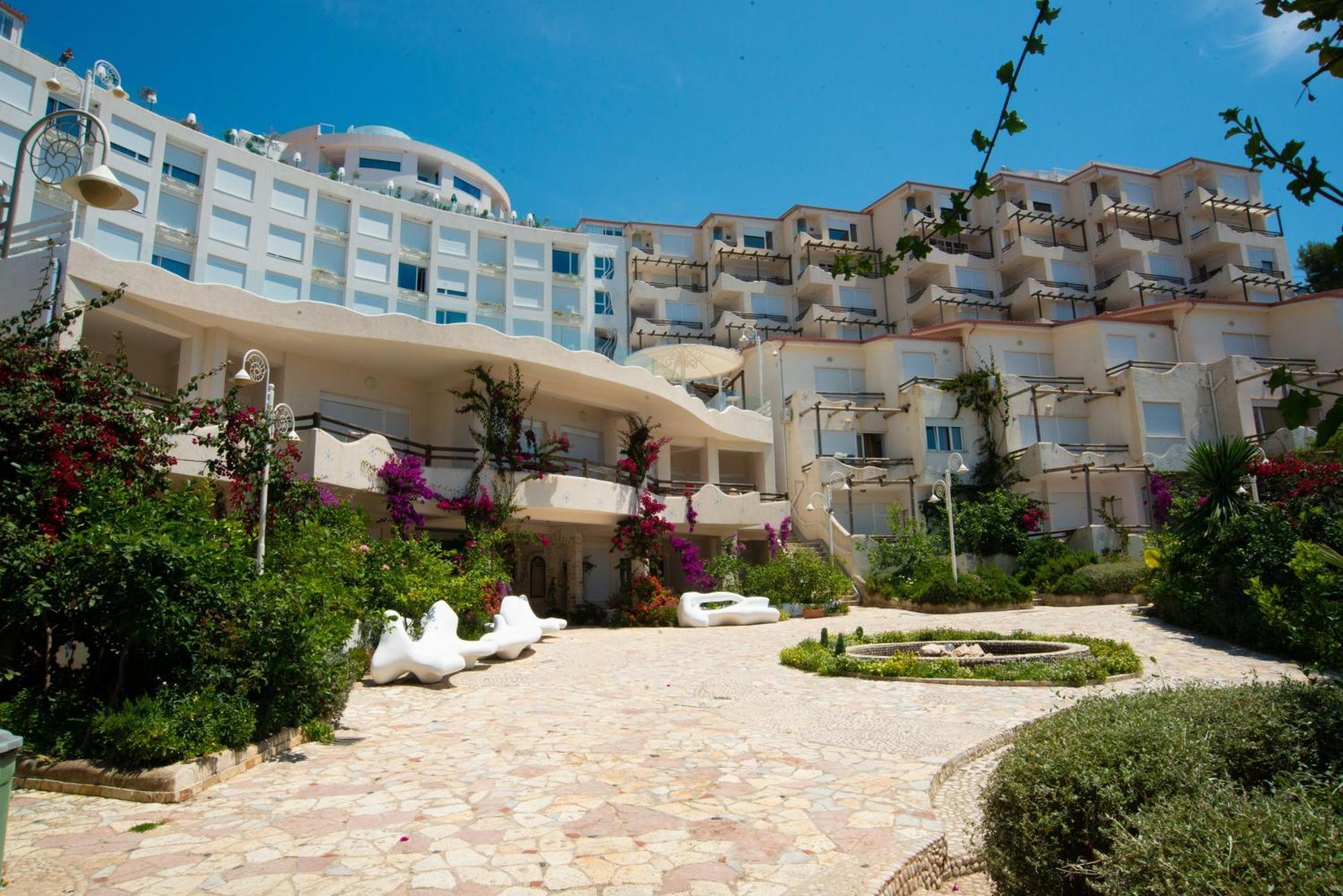 Bougainville Bay Apartments Sarande Exterior photo