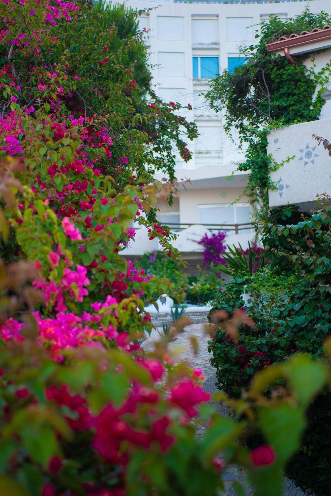 Bougainville Bay Apartments Sarande Exterior photo
