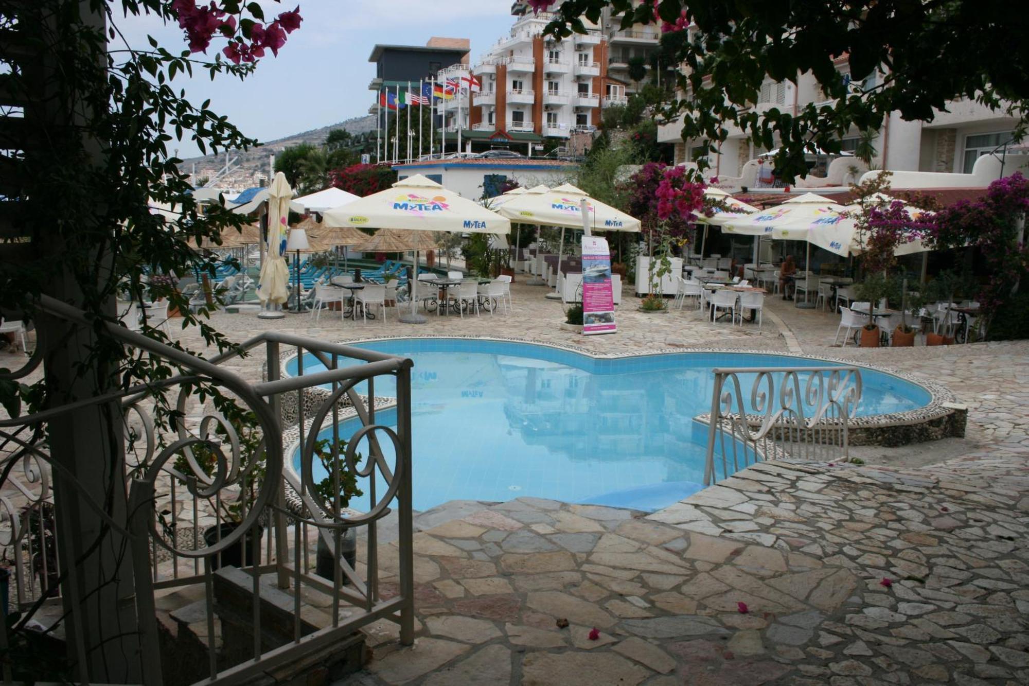 Bougainville Bay Apartments Sarande Exterior photo