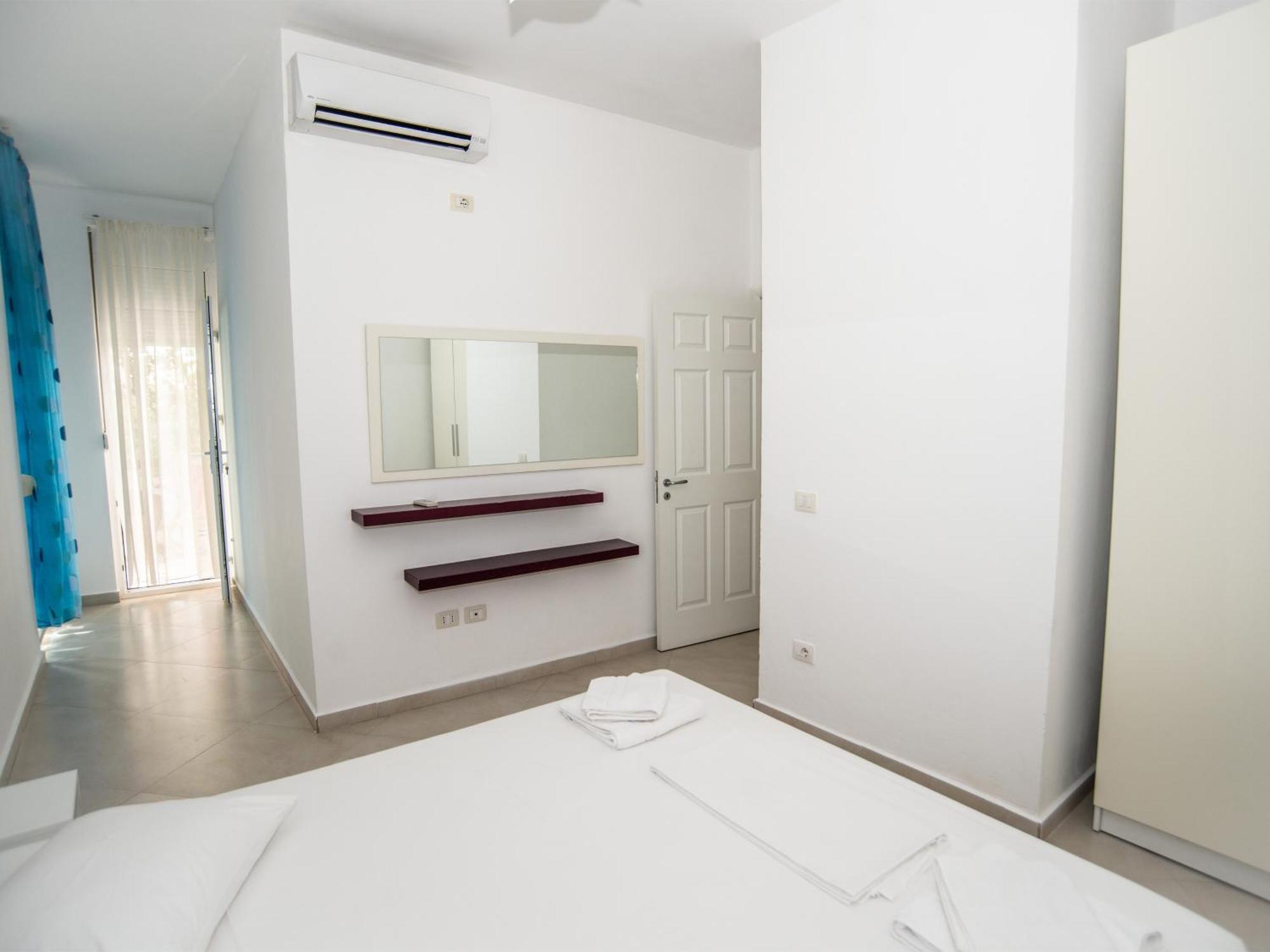 Bougainville Bay Apartments Sarande Room photo